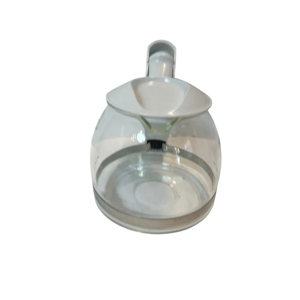 DeLonghi 4 Cup Replacement Glass Carafe - White